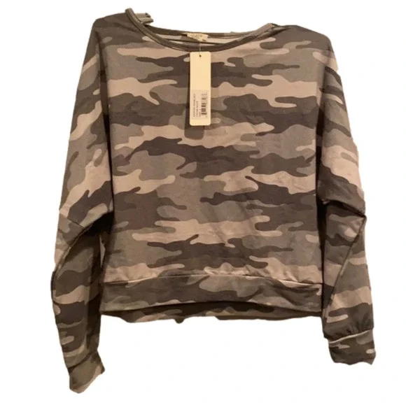 yelete camouflage shirt. - Picture 1 of 3